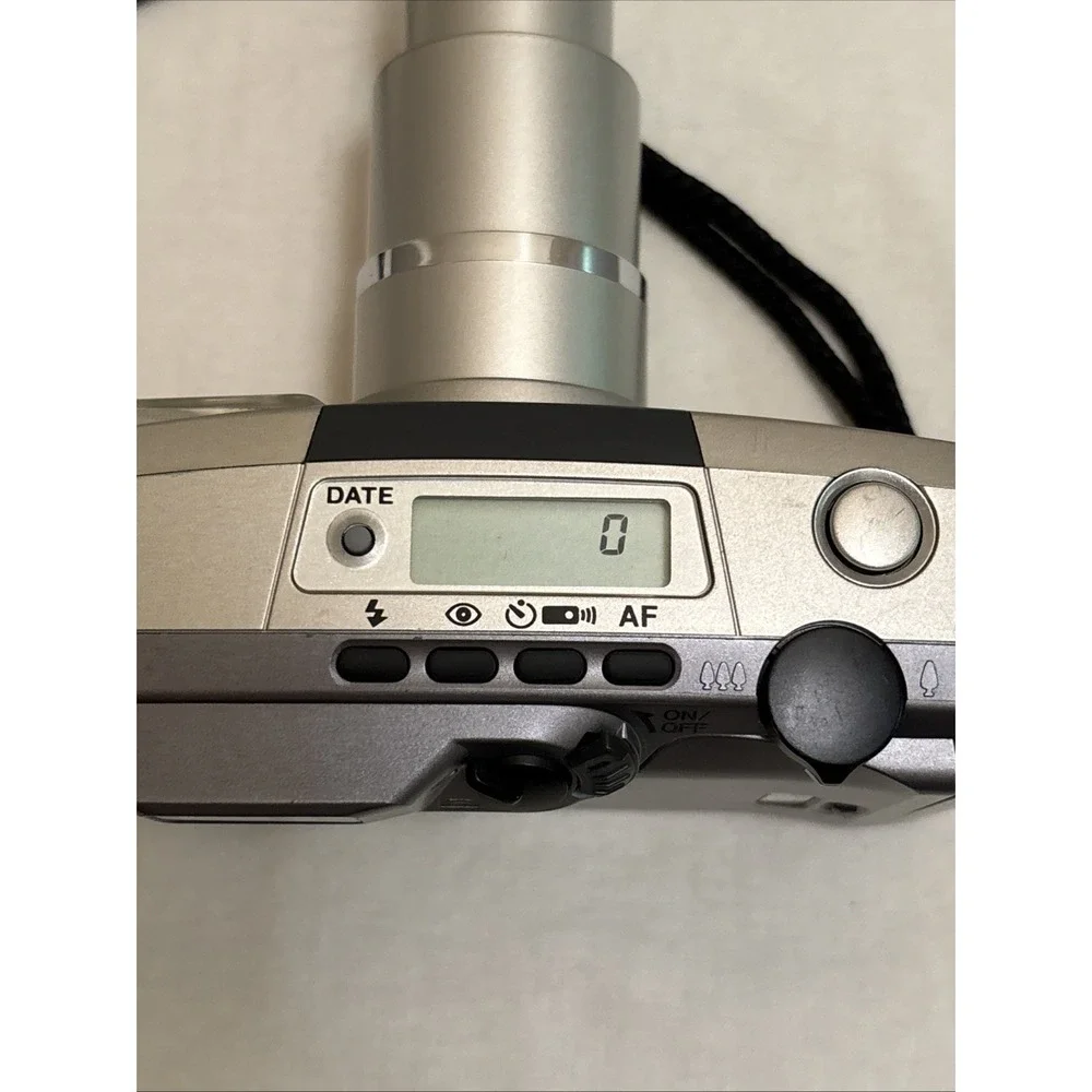 Pentax IQZoom 130M 35mm Film AF Point & Shoot Camera 38-130mm Silver